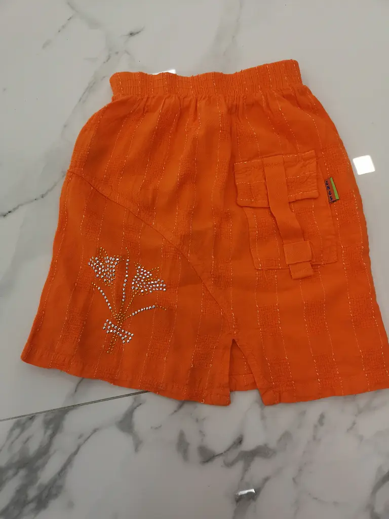 Dievčenské oranžové sukne *