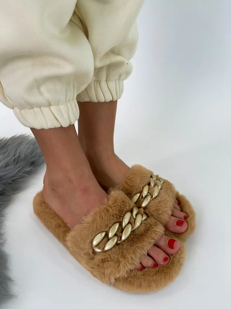 Chlpaté papuče s retiazkou KERY+