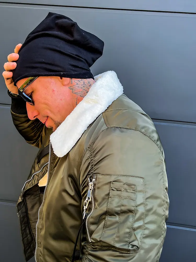 Čierna pánska čiapka +