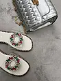 Šľapky zdobené s kamienkami SERAH