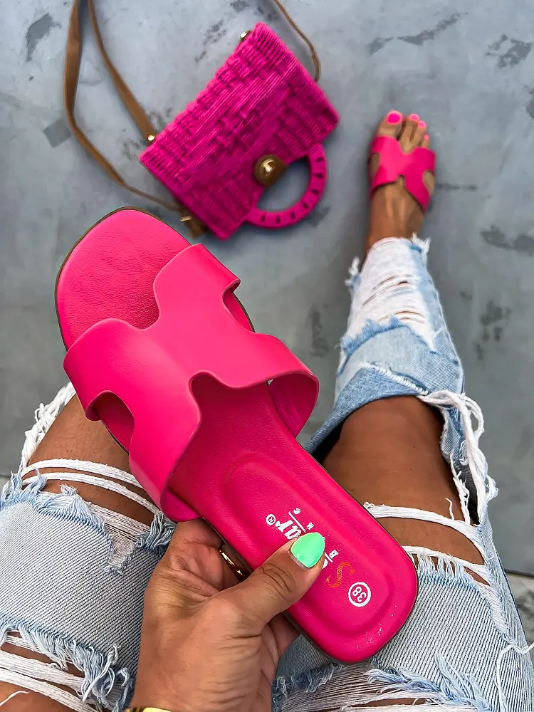 Fuksiové dámske šľapky RENELLA*