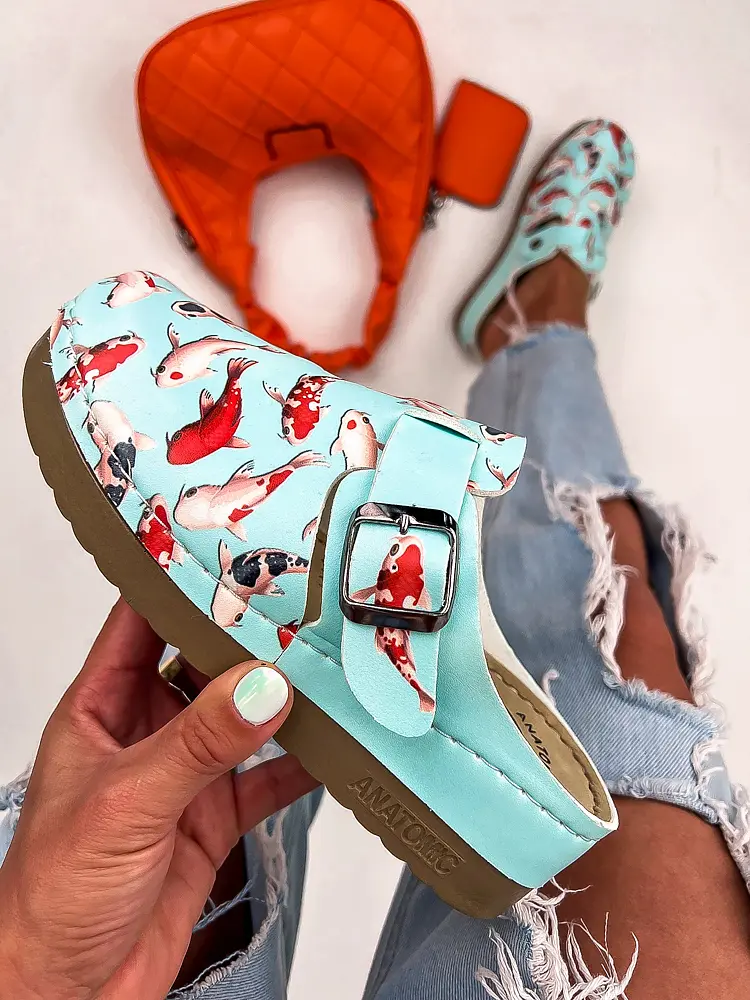 Vzorované zdravotnícke šľapky GENIKA*