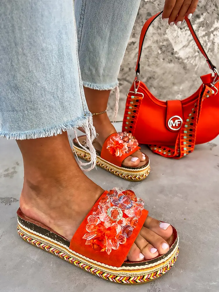 Šľapky zdobené kamienkami ARWYN* - next