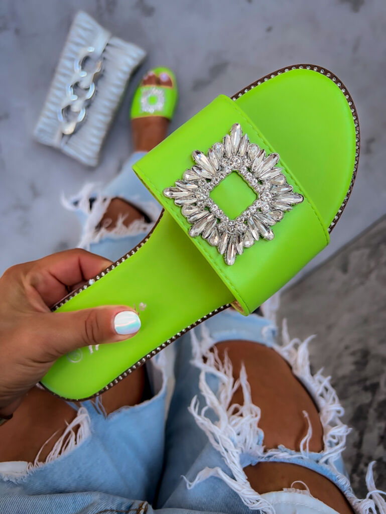 Šľapky so striebornou ozdobou JORDIS+