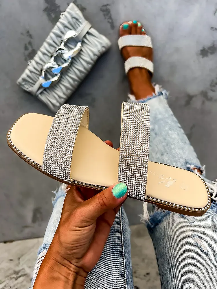 Šľapky zdobené kamienkami ONELLA+ - next