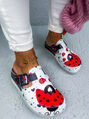 Vzorované zdravotnícke šľapky LADYBUG