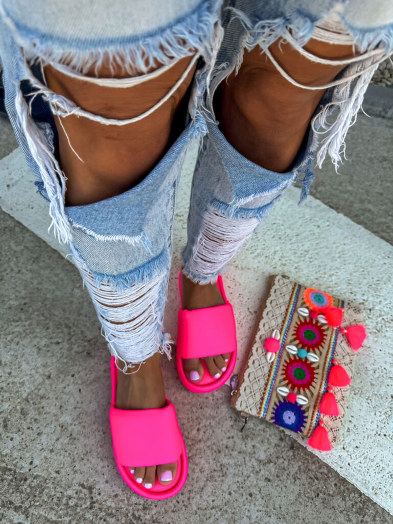 Neónovo-ružové šľapky AVIVA+ - next