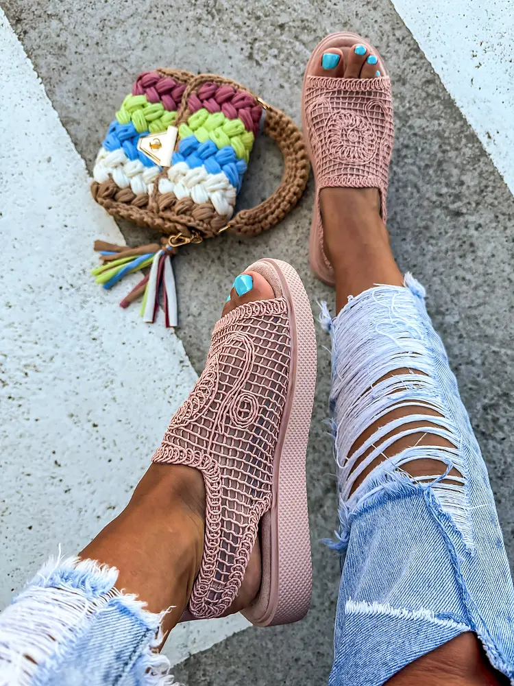 Vyšívané sieťované sandále AURORA- - next