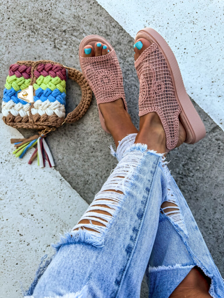 Vyšívané sieťované sandále AURORA+