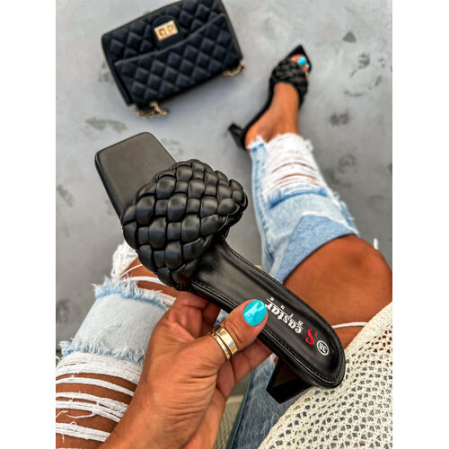 E-shop Elegantné čierne sandále FANNIE