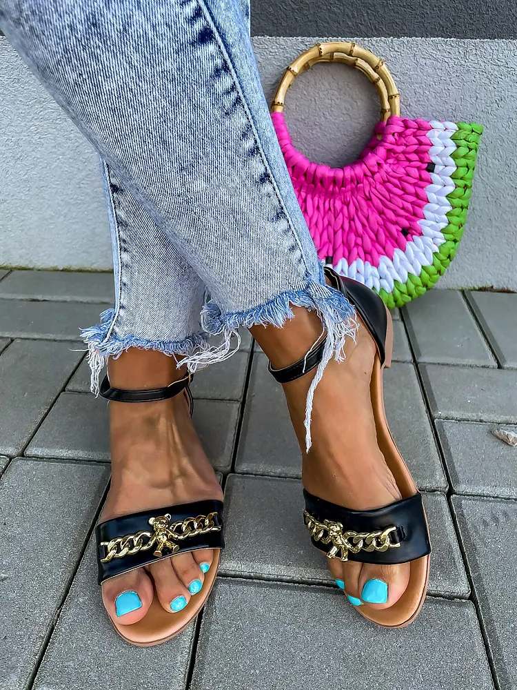 Elegantné sandále so zlatou ozdobou ROSALYN- - next