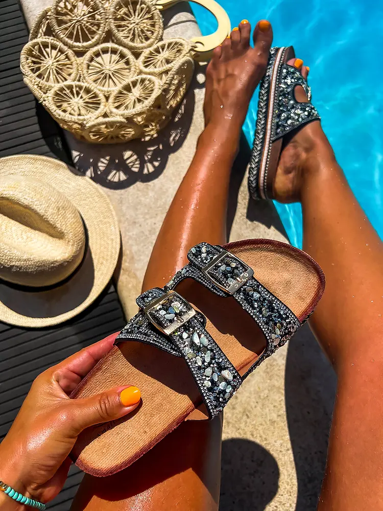 Šľapky zdobené kamienkami CORABEL+ - next