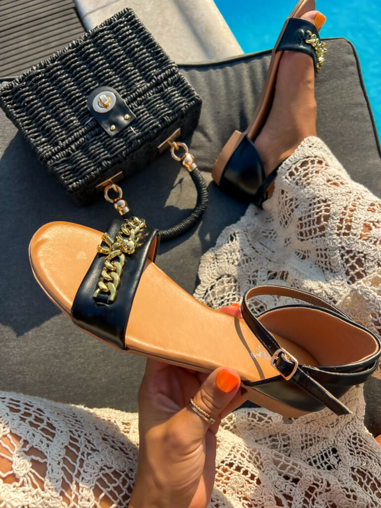 Elegantné sandále so zlatou ozdobou ROSALYN+