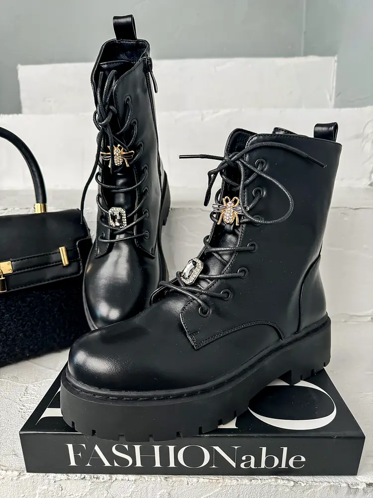 Šnúrovacie členkové čižmy VANESSA- - next