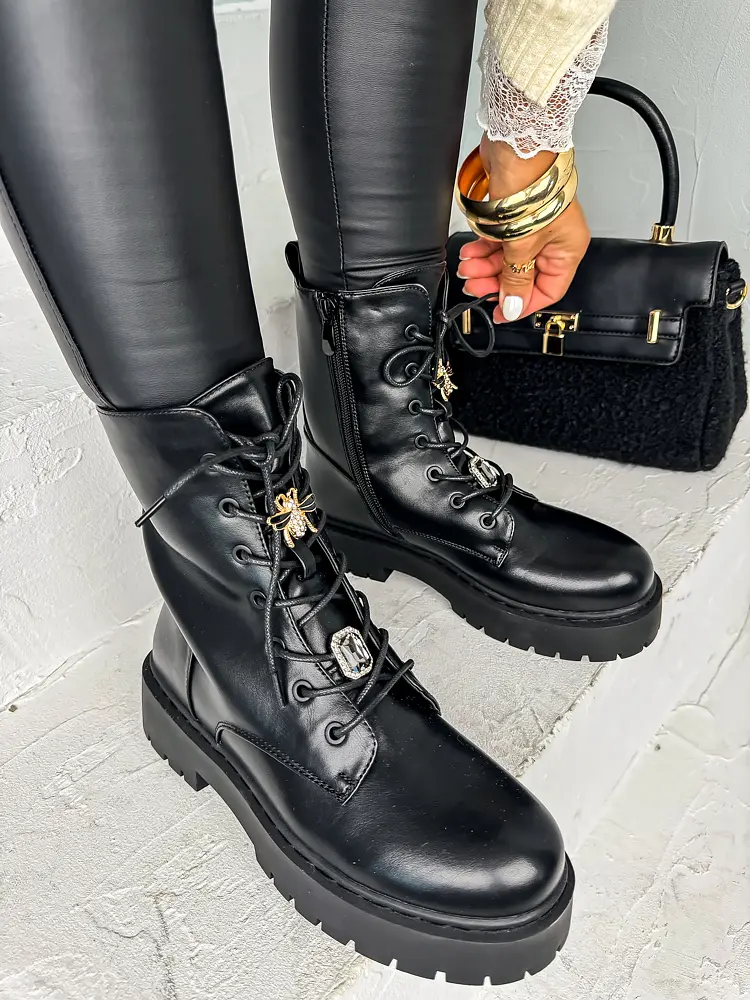 Šnúrovacie členkové čižmy VANESSA-