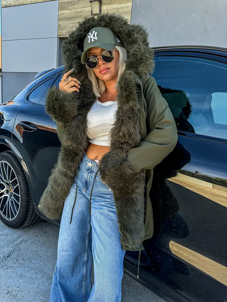 Zateplená parka s kapucňou CHARLOTTE+