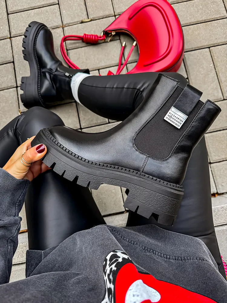 Čierne členkové čižmy NERVINA+