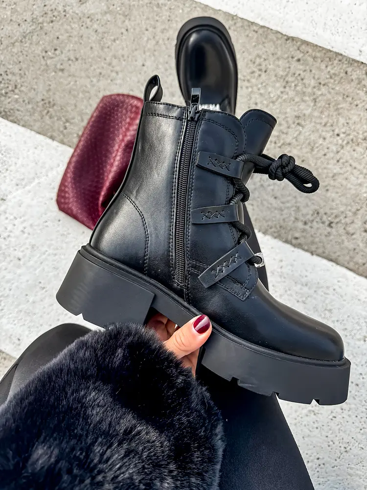 Šnúrovacie členkové čižmy CYRENA+ - next