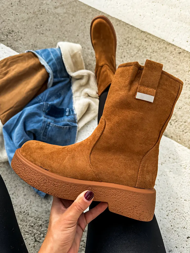 Ultraľahké semišové čižmy MAEVERY-