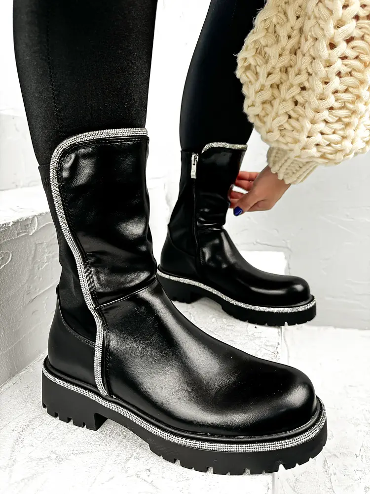 Členkové čižmy so striebornou ozdobou MADINA-