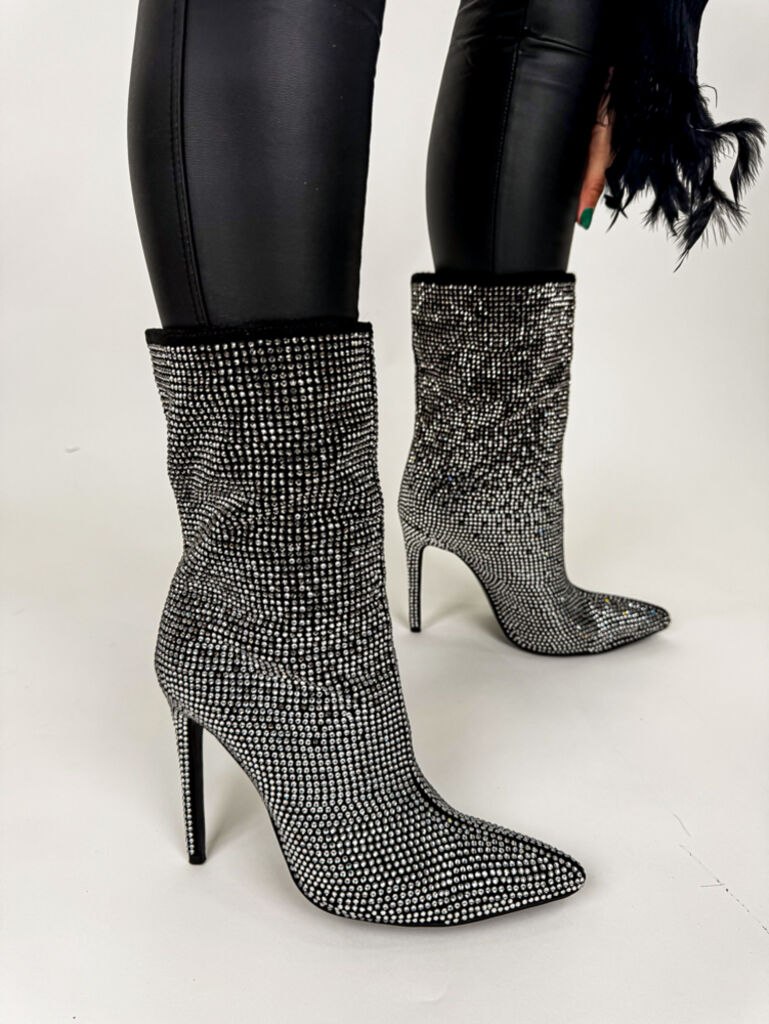 Členkové čižmy zdobené kamienkami EFFIE+