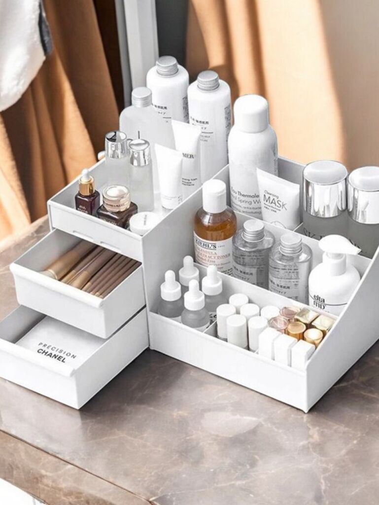 Organizér na kozmetiku - biely