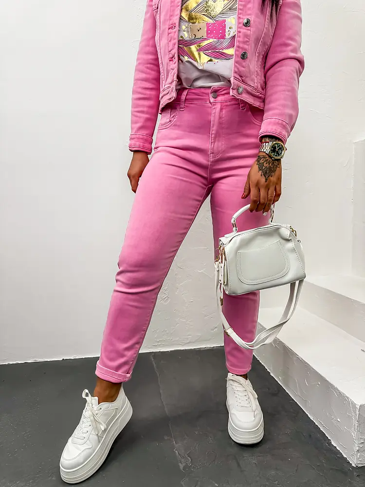 Ružové mom fit rifle s vysokým pásom