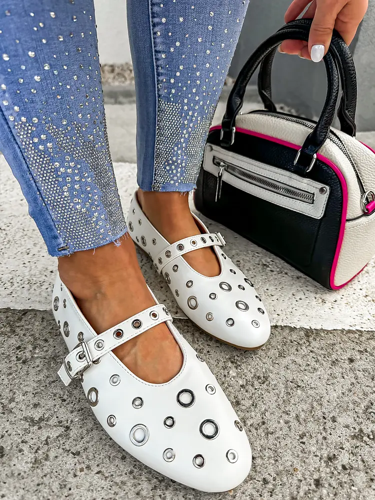 Biele vybíjané balerínky MINURI - next