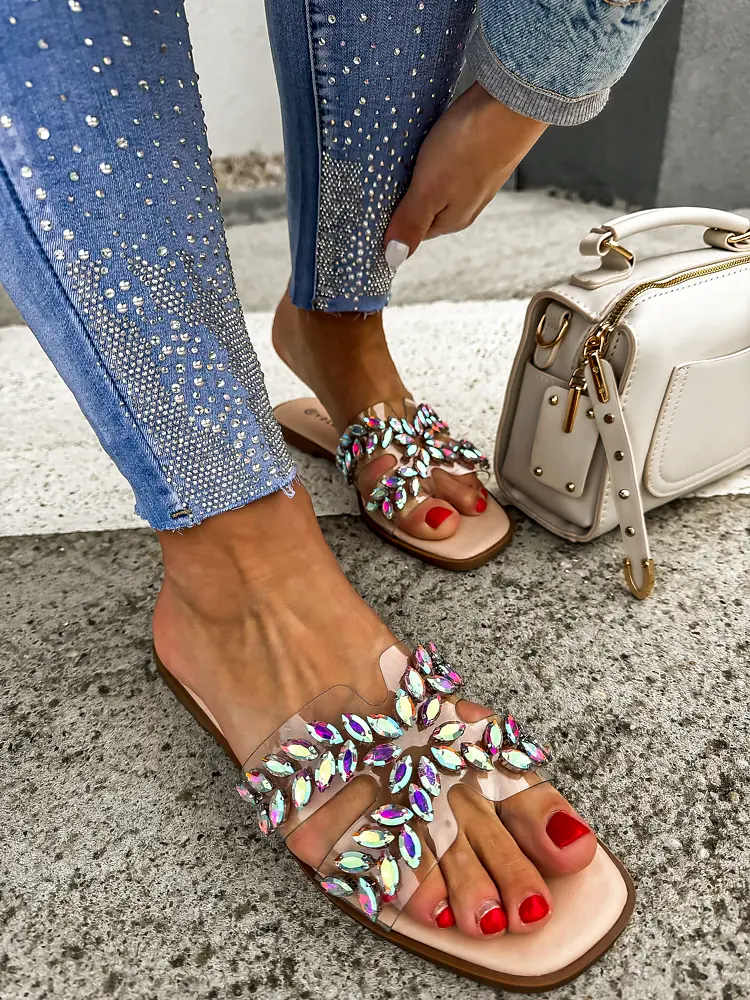 Dámske šľapky zdobené kamienkami ALISHA-