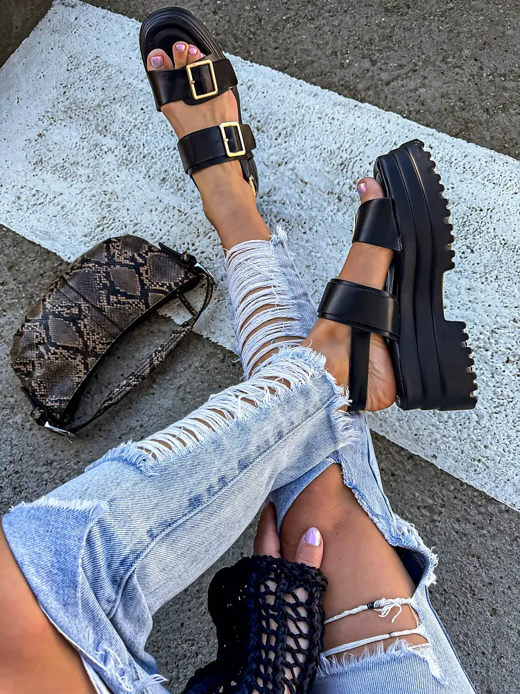 Čierne platformové sandále MARLA-