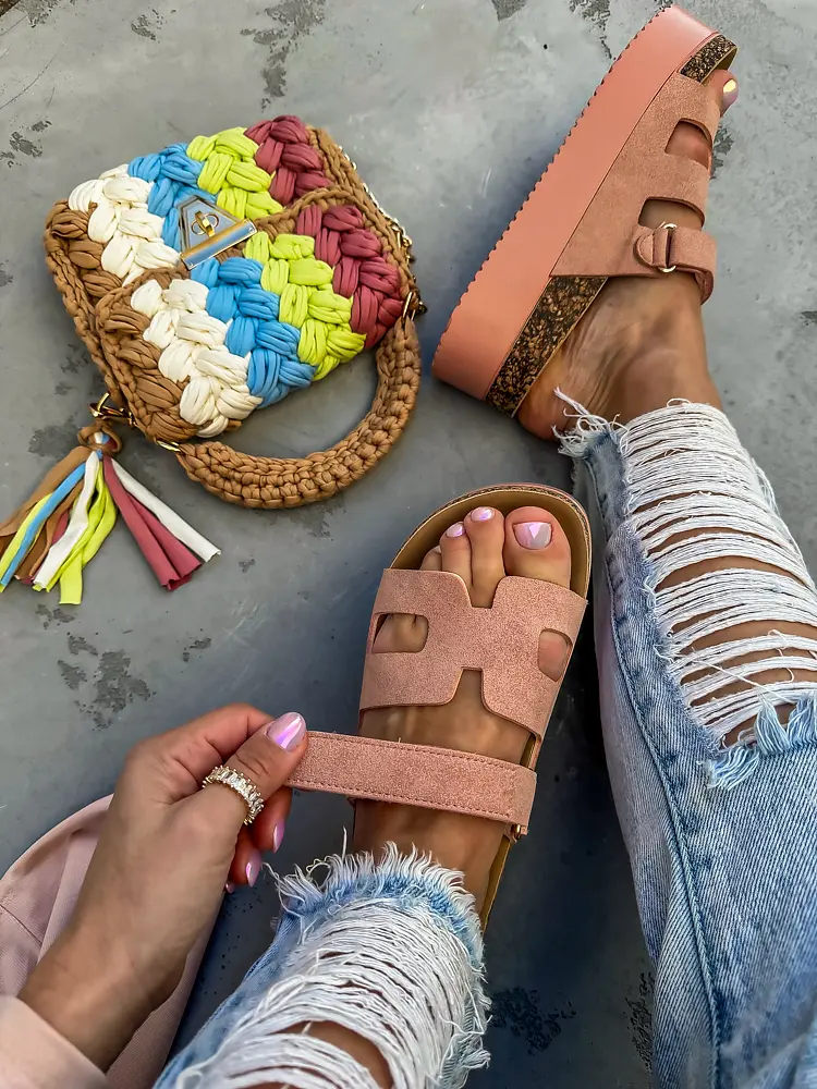 Platformové šľapky na suchý zips JUNE - next