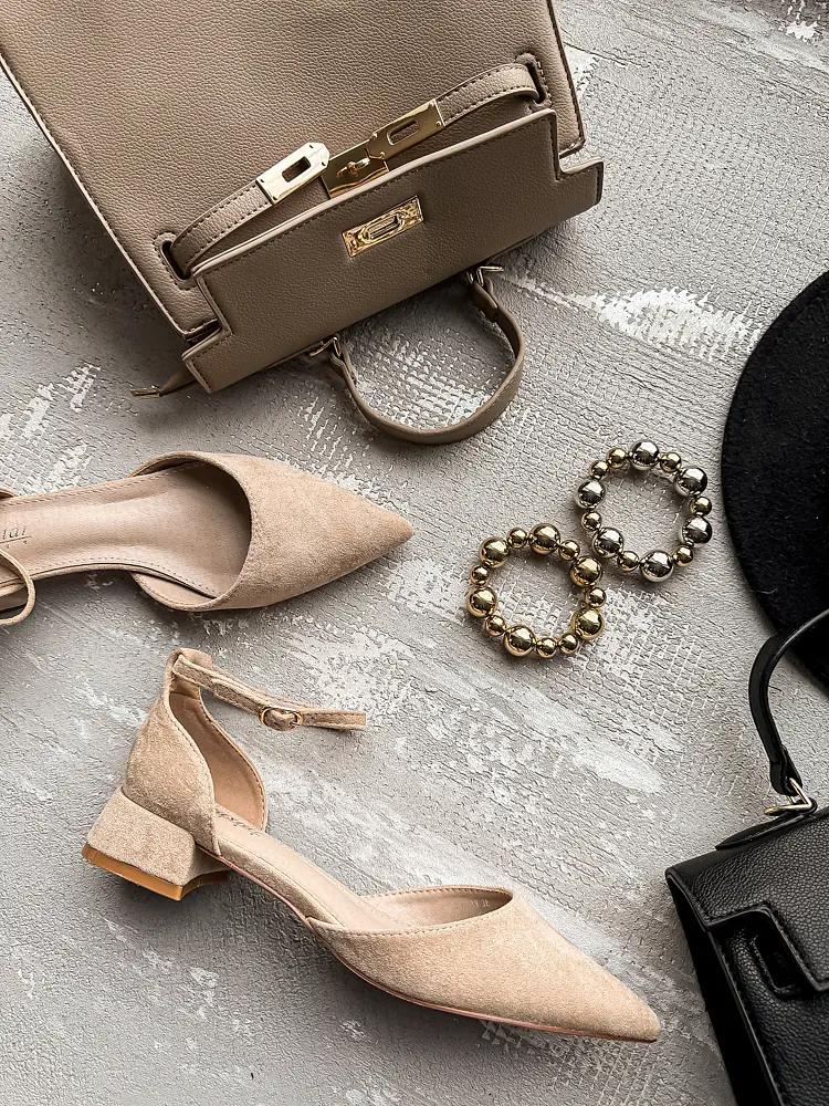 Béžové sandále MILUNA- - next