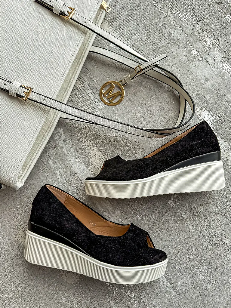 Semišové sandále na platforme CORDELL- - next