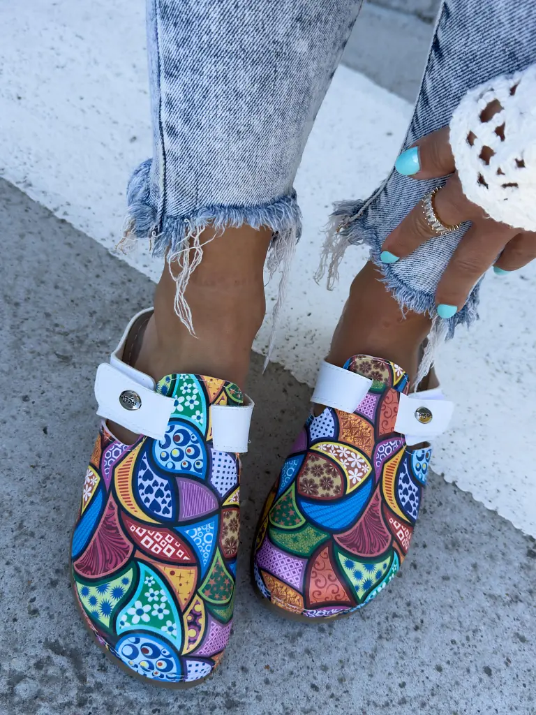 Vzorované zdravotnícke šľapky SPRING