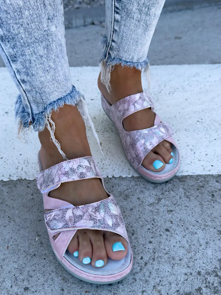 Vzorované zdravotnícke šľapky ELARA- - next