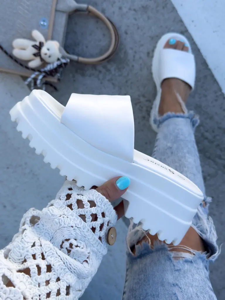 Platformové dámske šľapky YOLANDA - next