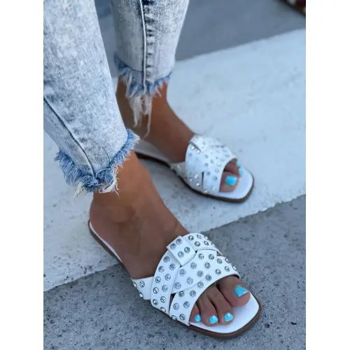 Šľapky zdobené striebornými kamienkami LAMIA veľkosť: 36