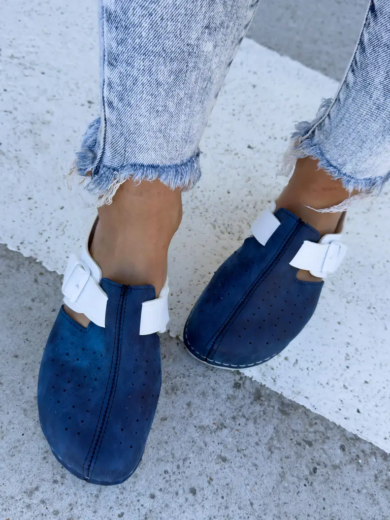 Zdravotnícke šľapky BLUE - next