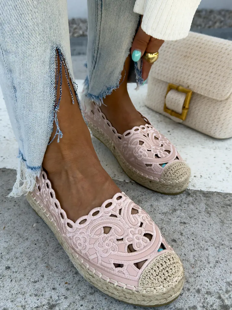 Vyšívané dámske mokasíny LILIEN-