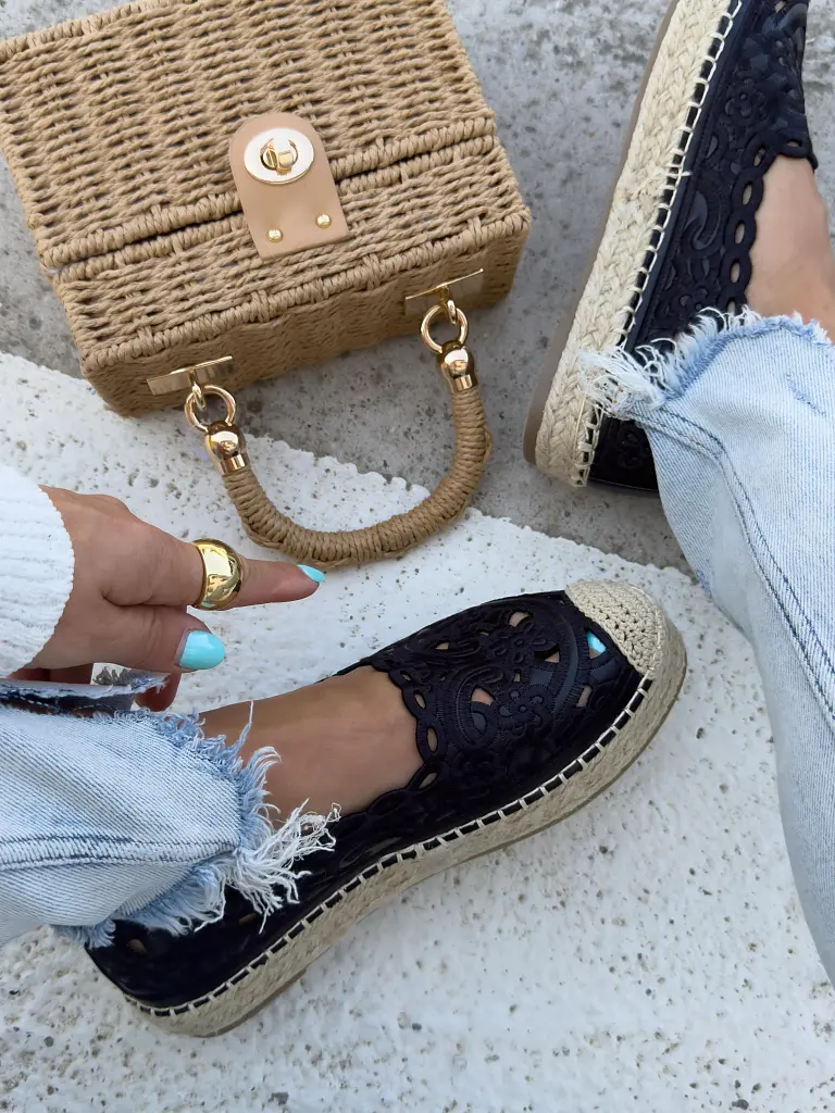 Vyšívané dámske mokasíny LILIEN - next