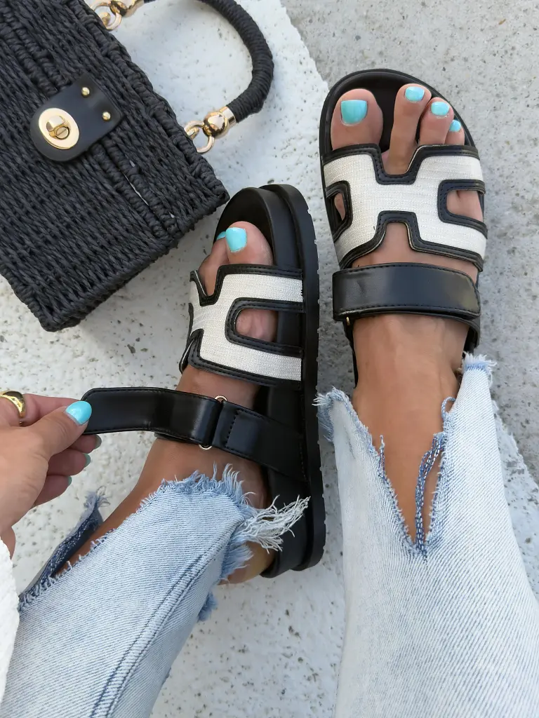 Čierne dámske šľapky JOSLEEN-