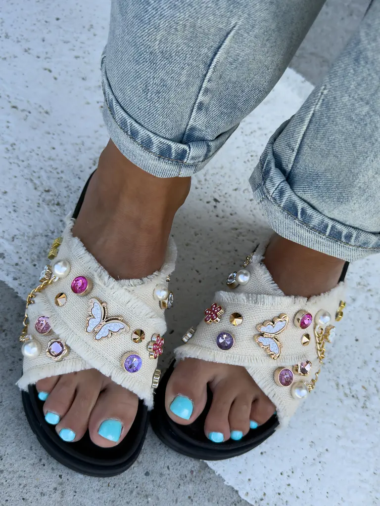 Denim šľapky zdobené kamienkami COLLINS- - next