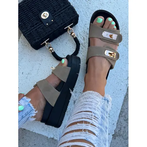 Dámske šľapky so zlatými ozdobami MODESTA veľkosť: 38