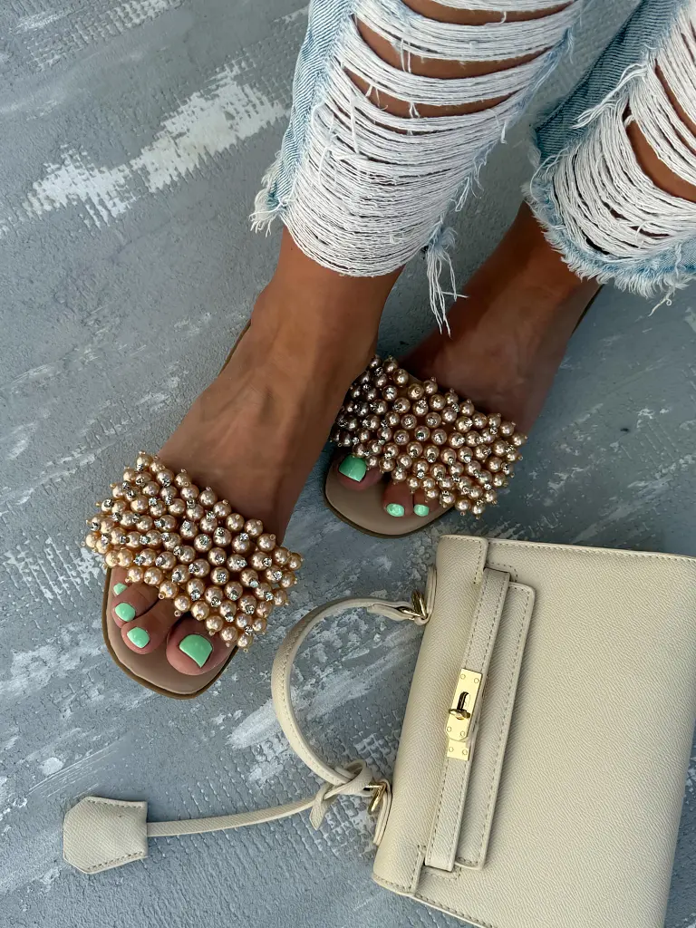 Dámske šľapky zdobené korálikmi KAIDEN - next