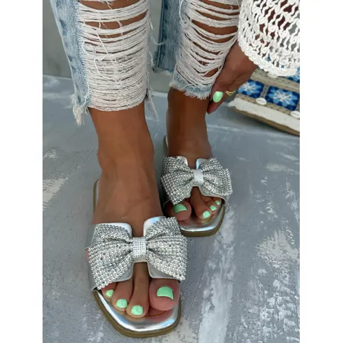 Šľapky s mašľou zdobené kamienkami HANSIKA veľkosť: 38