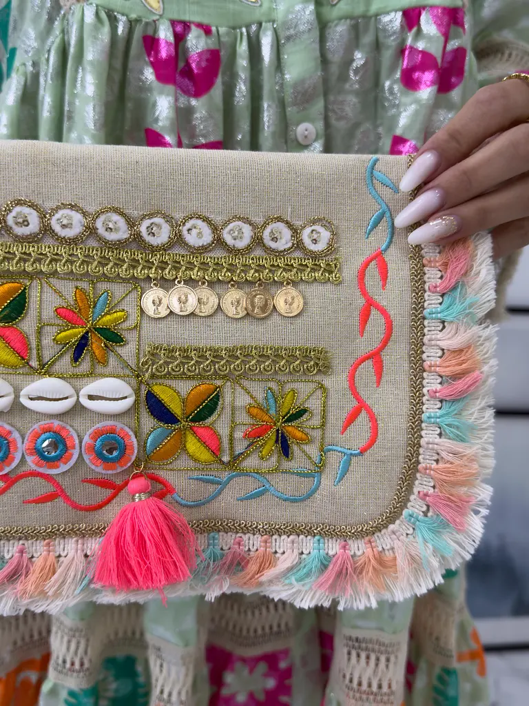 Vyšívaná kabelka ESMA+ - next