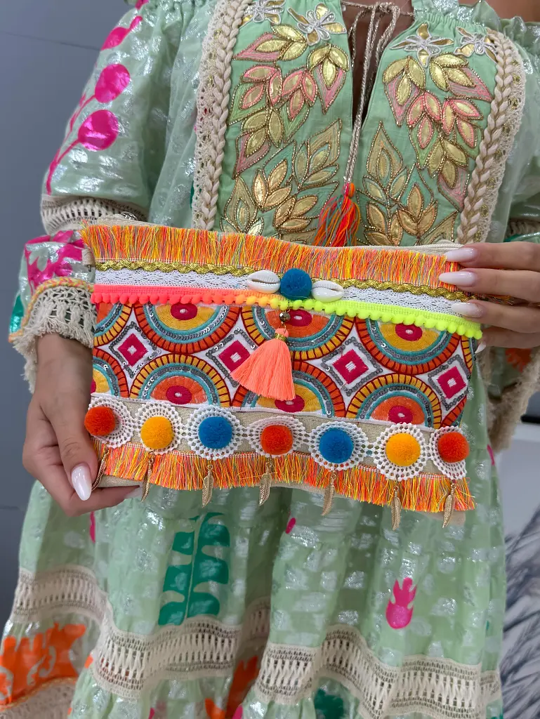 Vyšívaná kabelka ESTERA+ - next