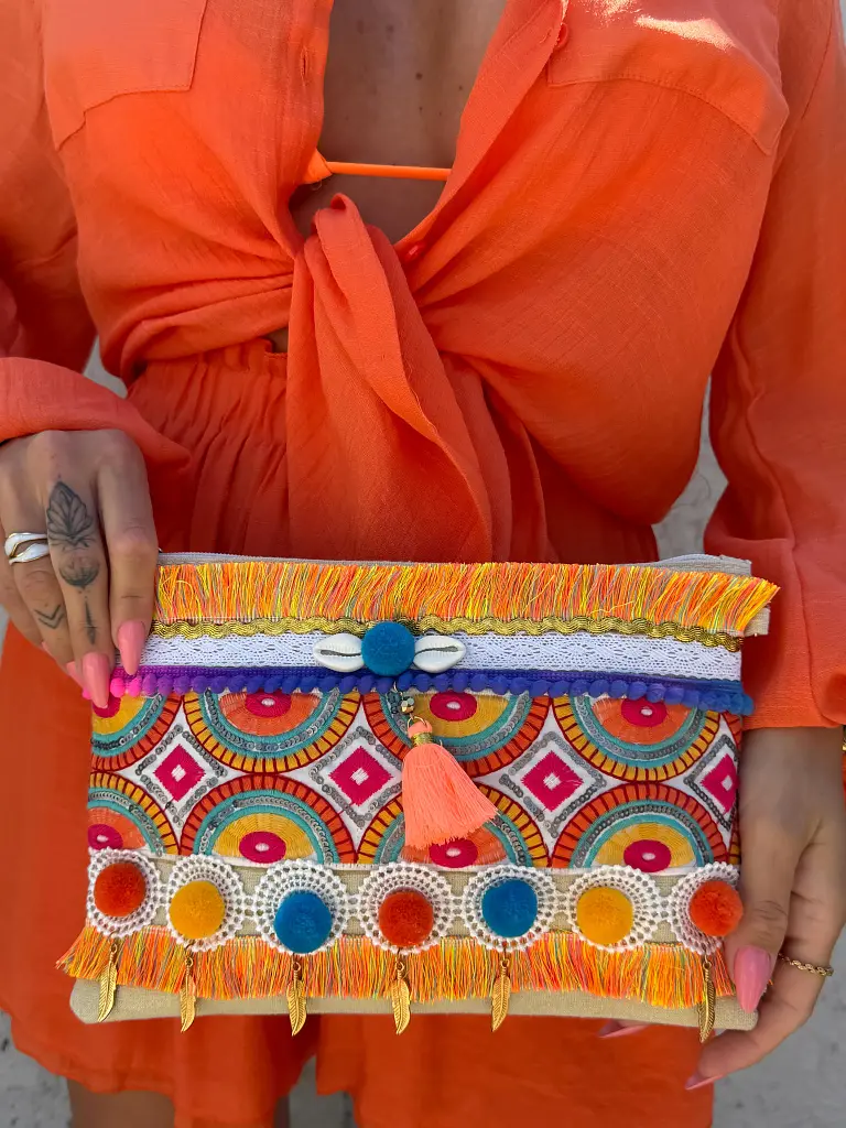 Vyšívaná kabelka ESTERA+