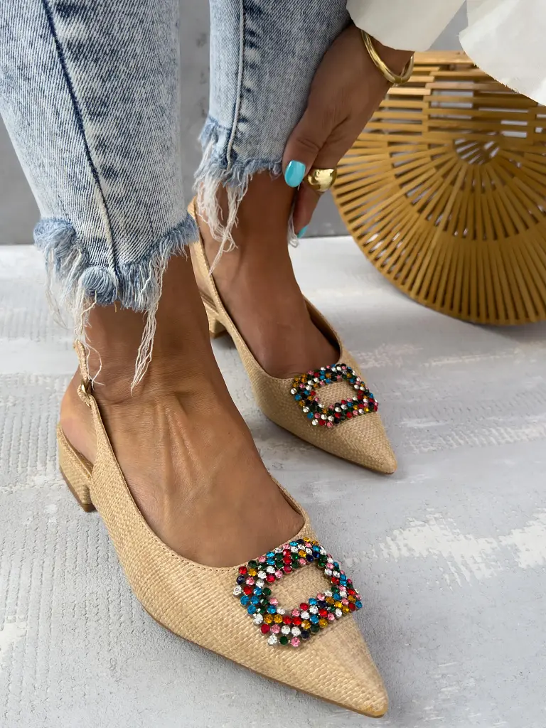 Sandále zdobené kamienkami PAMELA - next