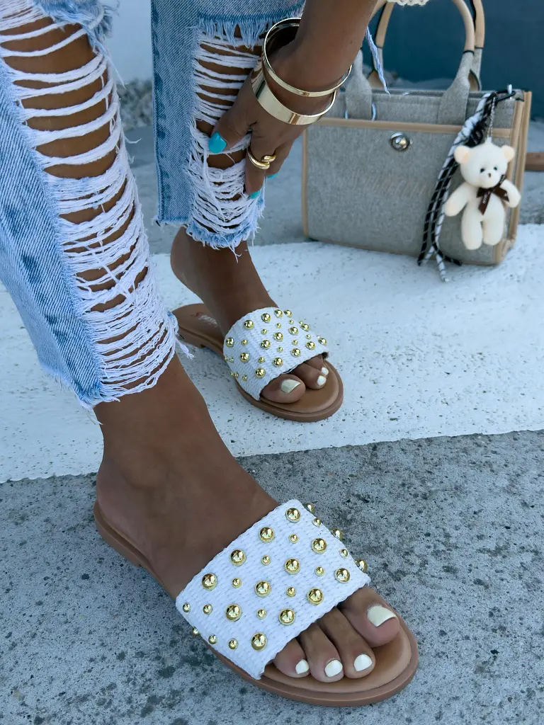 Šľapky so zlatými perličkami RUBY - next